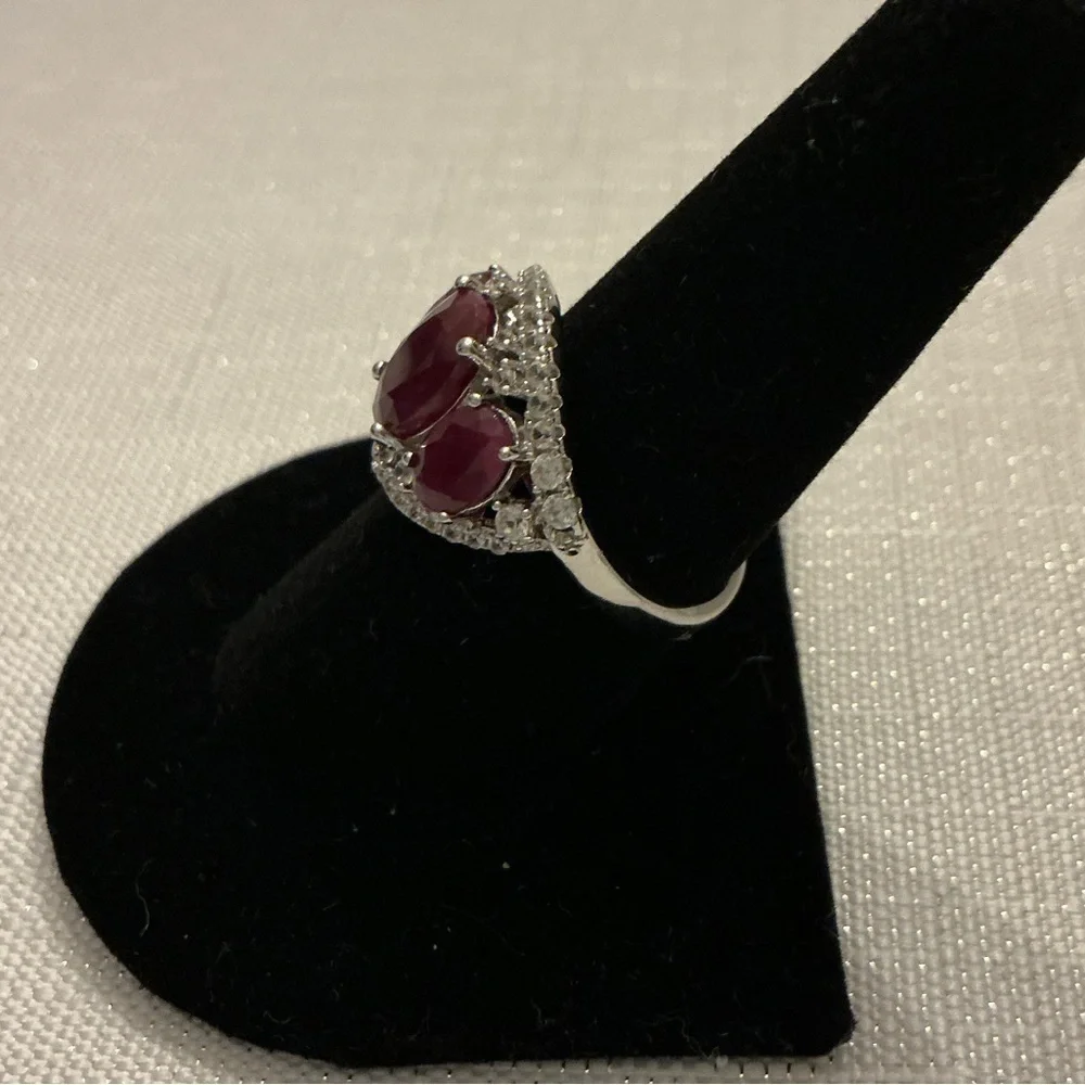 Ruby Ring this stunning